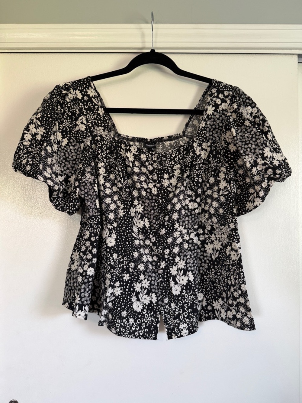 Square Neck Puff Sleeve Floral Top - Black/re White